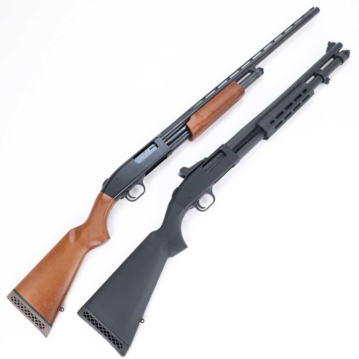 Mossberg hunting shotgun and tactical shotgun